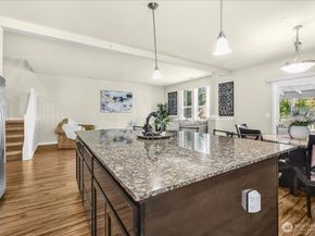 1615 Redmond Court NE, Renton WA 98056