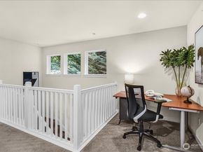 1615 Redmond Court NE, Renton WA 98056