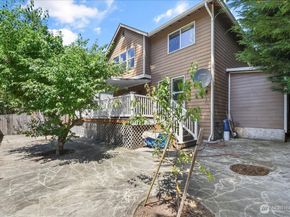 1615 Redmond Court NE, Renton WA 98056