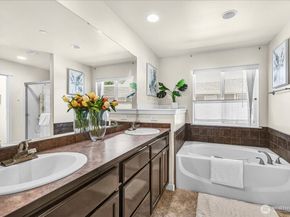 1615 Redmond Court NE, Renton WA 98056
