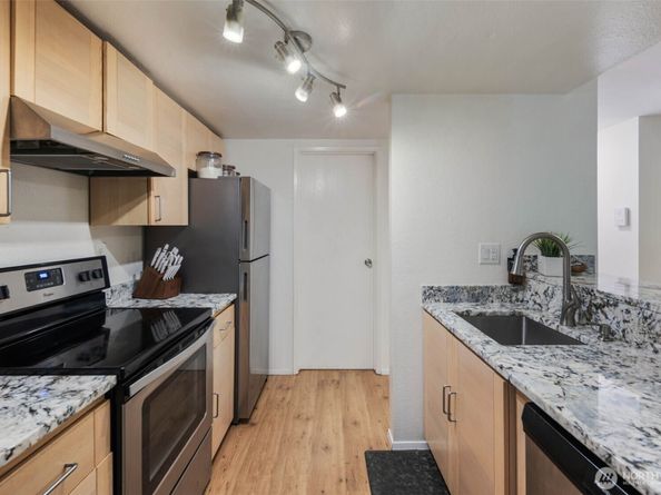 14620 NE 31st Street C306, Bellevue WA 98007