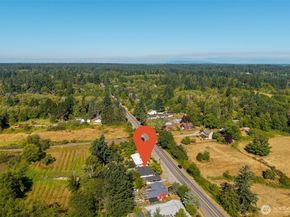 10211 SW Bank Road A & B, Vashon WA 98070