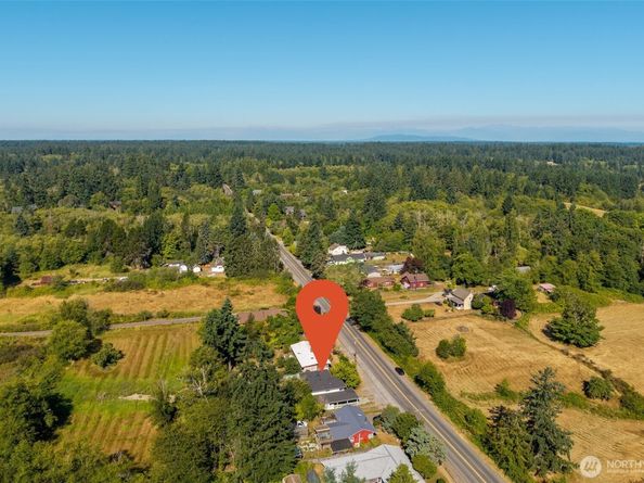 10211 SW Bank Road A & B, Vashon WA 98070