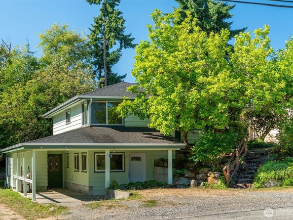 10211 SW Bank Road A & B, Vashon WA 98070