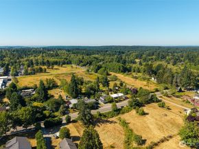 10211 SW Bank Road A & B, Vashon WA 98070