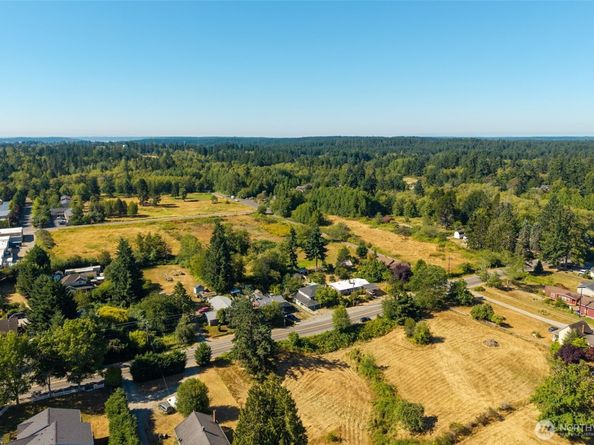 10211 SW Bank Road A & B, Vashon WA 98070