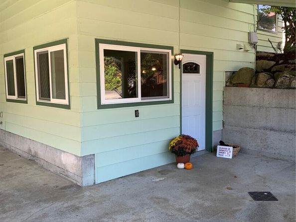 10211 SW Bank Road A & B, Vashon WA 98070