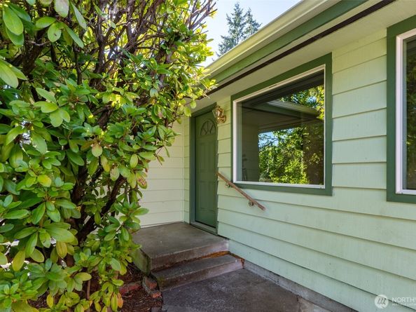 10211 SW Bank Road A & B, Vashon WA 98070