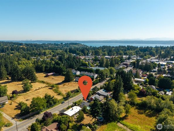 10211 SW Bank Road A & B, Vashon WA 98070
