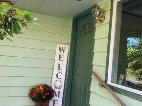 10211 SW Bank Road A & B, Vashon WA 98070