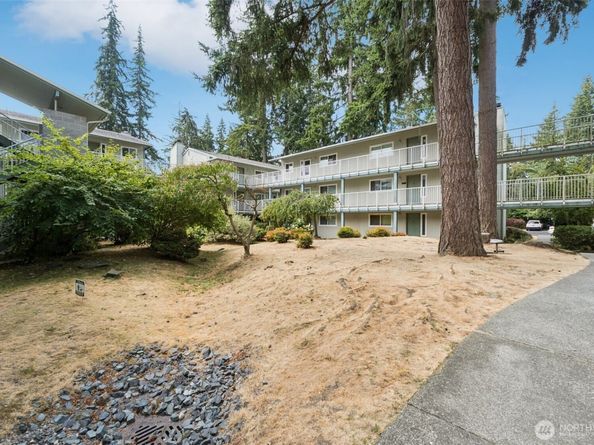 5806 200th Street SW F, Lynnwood WA 98036