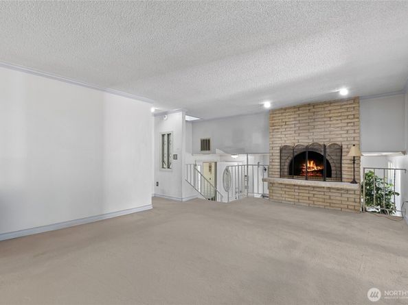 15212 Cascadian Way, Lynnwood WA 98087