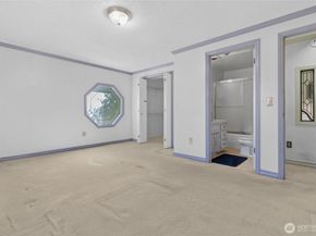 15212 Cascadian Way, Lynnwood WA 98087
