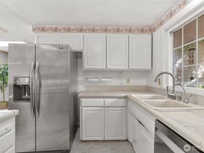 15212 Cascadian Way, Lynnwood WA 98087