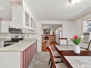 15212 Cascadian Way, Lynnwood WA 98087