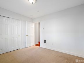 12323 NE 97th St E, Kirkland WA 98033