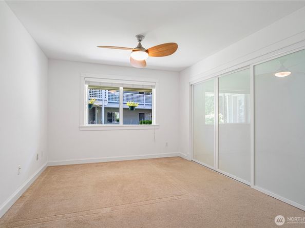 12323 NE 97th St E, Kirkland WA 98033