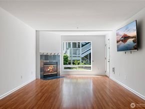 12323 NE 97th St E, Kirkland WA 98033