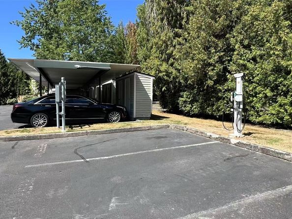 12323 NE 97th St E, Kirkland WA 98033
