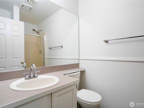 12323 NE 97th St E, Kirkland WA 98033
