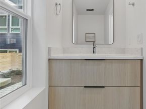 753 S Henderson Street, Seattle WA 98108