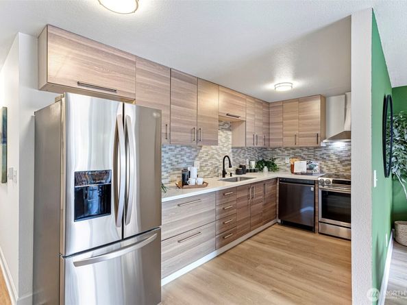 4219 Whitman Avenue N 2, Seattle WA 98103