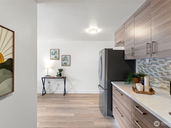 4219 Whitman Avenue N 2, Seattle WA 98103