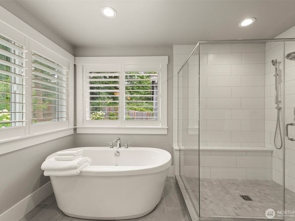 17228 NE 113th Court, Redmond WA 98052