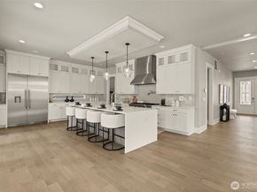 17228 NE 113th Court, Redmond WA 98052