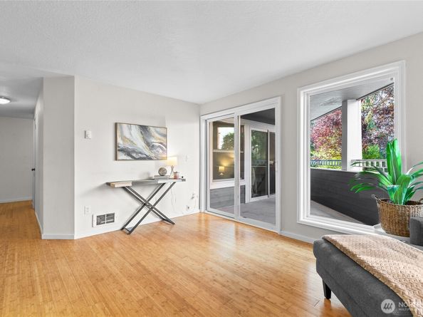 303 13th Avenue E 102, Seattle WA 98102