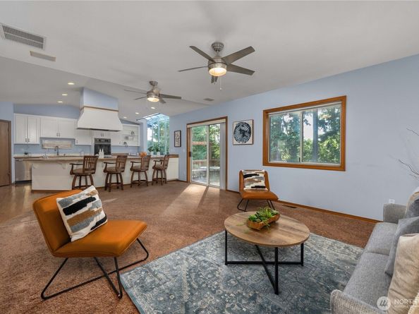 19213 136th Place SE, Renton WA 98058