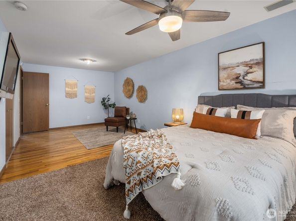 19213 136th Place SE, Renton WA 98058