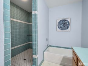 19213 136th Place SE, Renton WA 98058