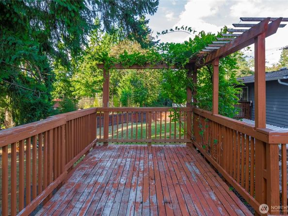 19213 136th Place SE, Renton WA 98058