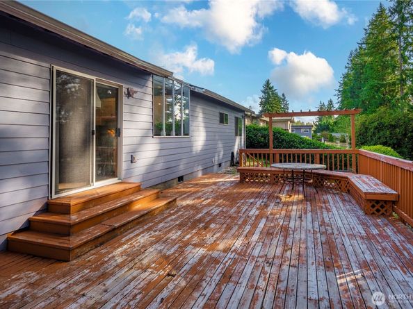 19213 136th Place SE, Renton WA 98058