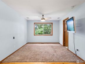 19213 136th Place SE, Renton WA 98058