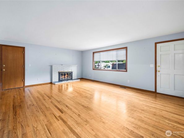 19213 136th Place SE, Renton WA 98058