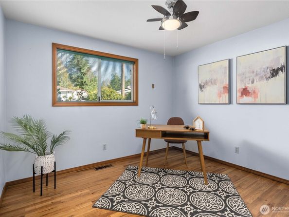 19213 136th Place SE, Renton WA 98058