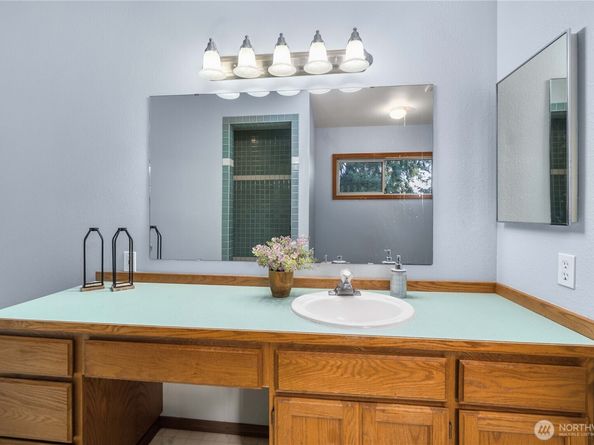 19213 136th Place SE, Renton WA 98058