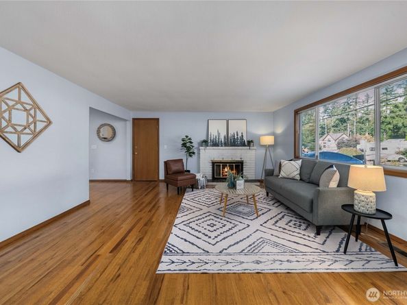 19213 136th Place SE, Renton WA 98058