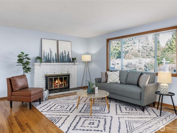 19213 136th Place SE, Renton WA 98058