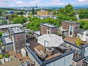 6537 35th Avenue SW D, Seattle WA 98126