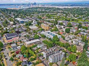 6537 35th Avenue SW D, Seattle WA 98126
