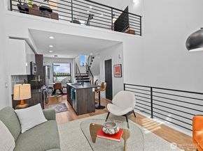 6537 35th Avenue SW D, Seattle WA 98126
