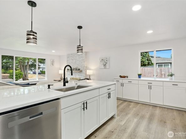 2131 105th Place SE, Everett WA 98208