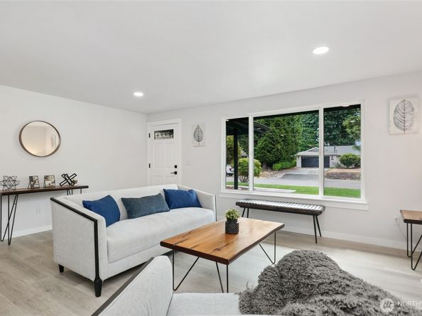 2131 105th Place SE, Everett WA 98208