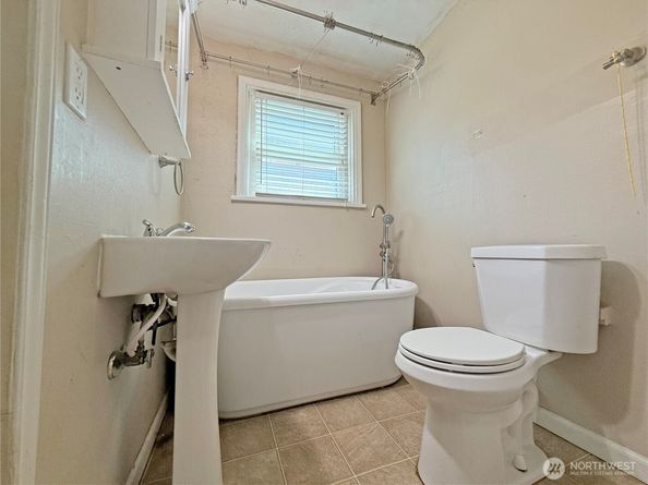 4115 W I Street, Bremerton WA 98312
