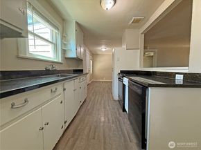 4115 W I Street, Bremerton WA 98312