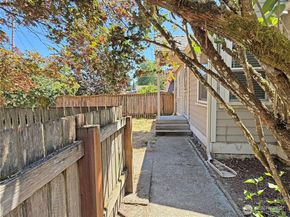 4115 W I Street, Bremerton WA 98312