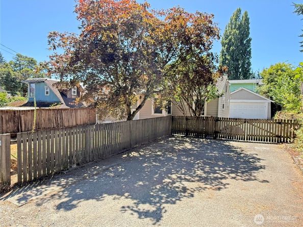 4115 W I Street, Bremerton WA 98312
